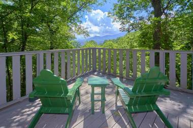 Sweet Blessings 2 Bedroom Pool Access WiFi Fireplace Views Sleeps 6