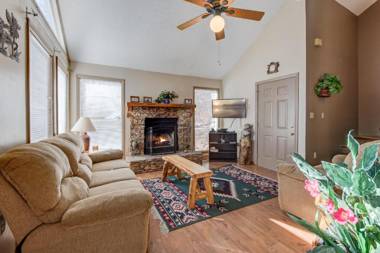 God's View 2 Bedrooms Pet Friendly Mountain View Hot Tub Sleeps 4