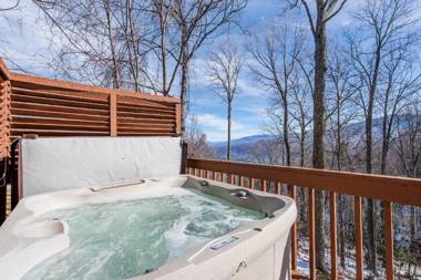 God's View 2 Bedrooms Pet Friendly Mountain View Hot Tub Sleeps 4