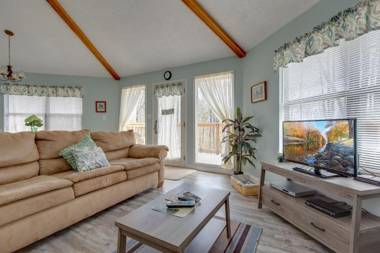 Puppies Hollow 2 Bedrooms Pets WiFi Pool Access Fireplace Sleeps 4