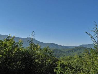 Highpoint Escape 3 Bedrooms Mountain Views Hot Tub WiFi Sleeps 10