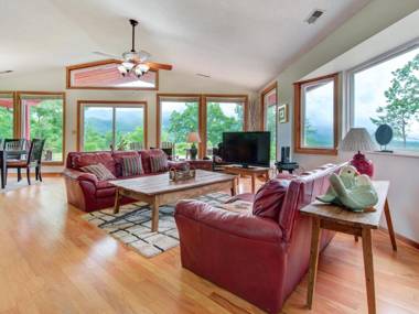 High Cotton 3 Bedroom Hot Tub Mountain View Sleeps 6 Pet Friendly