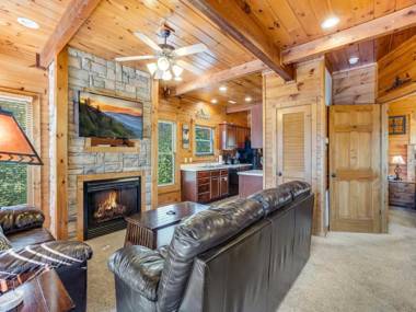 Heaven's View 2 Bedrooms Sleeps 10 Hot Tub Pool Table Arcade Jacuzzi