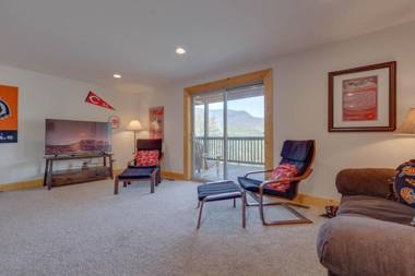 Bearly Heaven 2 Bedrooms Fireplace Hot Tub WiFi Pool Table Sleeps 8