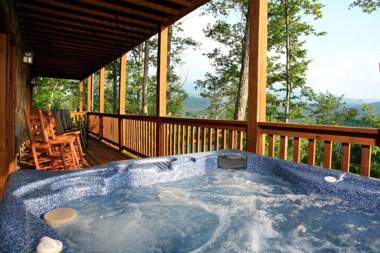 Gatlinburg Getaway 5 Bedrooms Sleeps 22 Views Hot Tub Game Room