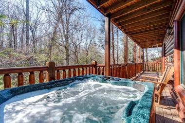 Cloud Dancer 3 Bedrooms Sleeps 10 Hot Tub Fireplace WiFi