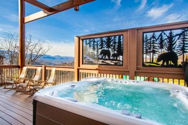 Majesty Lodge with Mtn View Hot Tub and Game Room