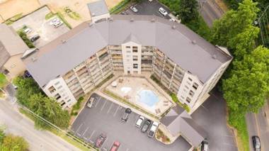 Condo 103 at Gatlingburg Downtown
