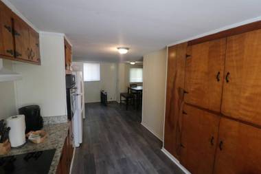 Quaint 3 Bedroom 1.5 Bath House to Yourself!!!
