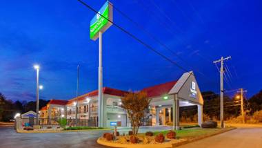 SureStay Hotel by Best Western Lenoir City