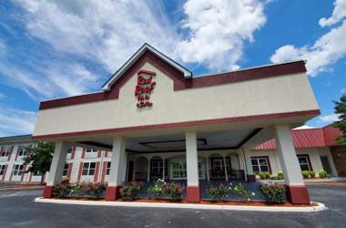 Red Roof Inn & Suites Manchester TN