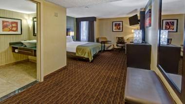 Clarion Hotel & Suites Conference Center Memphis Airport