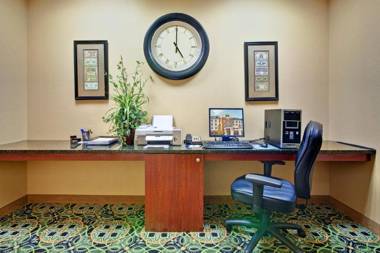 Holiday Inn Express Hotel & Suites Millington-Memphis Area an IHG Hotel