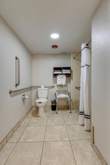 Alexis Inn and Suites Hotel