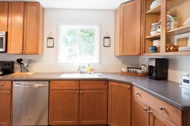 4 Bedroom Home in Sylvan Park