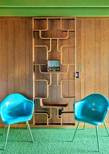 The Dive Motel and Swim Club