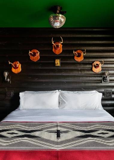 The Dive Motel and Swim Club