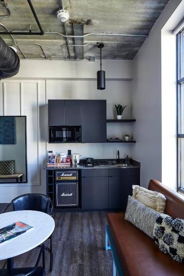 Waymore's Guest House and Casual Club