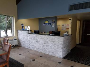 Days Inn by Wyndham Oak Ridge Knoxville