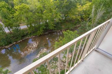 Twin Mountain Inn & Suites