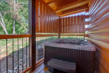 Pure Indulgence 2 Bedrooms Hot Tub Pool Access Theater Room Sleeps 10