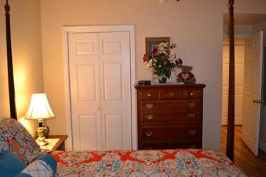 River Place Condos 411 3BD