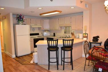 River Place Condos 411 3BD