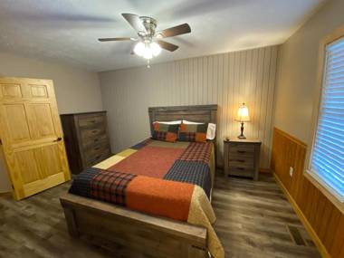 On Dolly Time 1 mile from Dollywood