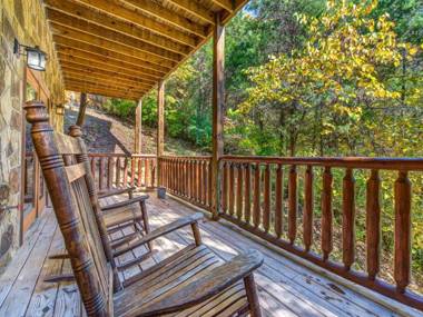 Moonlight Theater Lodge 3 Bedrooms Hot Tub Pool Sleeps 14