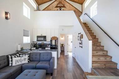 Charming Smoky Mountain Tiny House