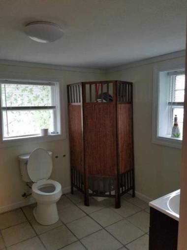 Cheap East Knoxville Basement Studio