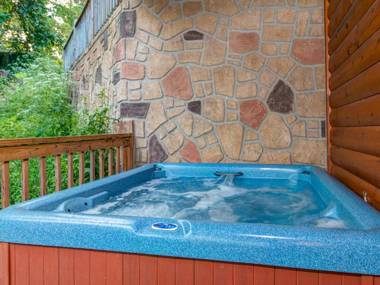 Bear Hunter 4 Bedrooms Sleeps 14 Theater Jacuzzi Arcade Pool Table