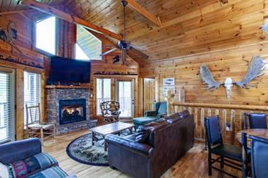 Knotty But Nice - Hot Tub Jacuzzis and Fireplaces