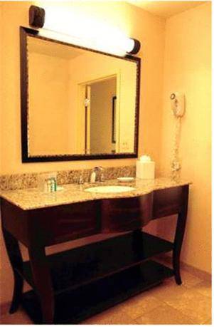 Hampton Inn & Suites Dallas-Arlington North-Entertainment District