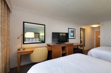 Hampton Inn & Suites-Austin Airport