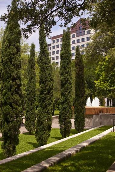 Renaissance Austin Hotel
