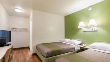 Motel 6-Austin TX - South - Airport