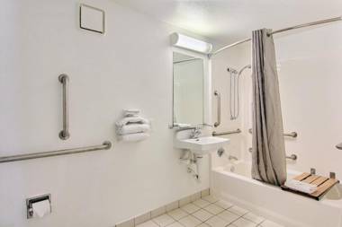 Motel 6 Austin TX - Central Downtown UT