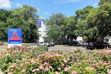 Studio 6-Austin TX - Northwest