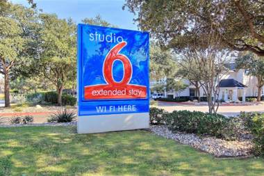 Studio 6-Austin TX - Midtown