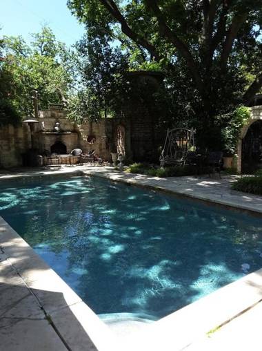 Strickland Arms Bed and Breakfast