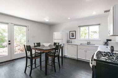 East Elizabeth St 2 Bedroom Home