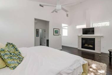 East Elizabeth St Main Home