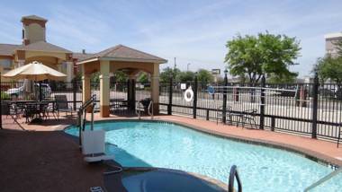 Regency Inn & Suites - Baytown