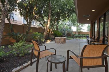 Courtyard Beaumont