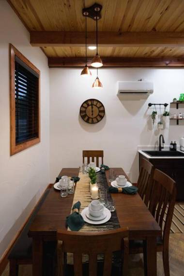 Little Dutch Cabin #3 - 12 min to Magnolia-Baylor