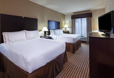 Holiday Inn Express & Suites Brady an IHG Hotel