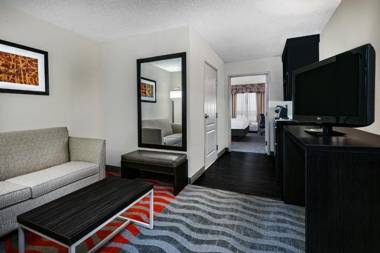 Holiday Inn & Suites College Station-Aggieland an IHG Hotel