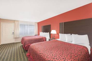 Days Inn by Wyndham College Station University Drive