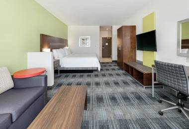Holiday Inn Express & Suites - Farmers Branch an IHG Hotel